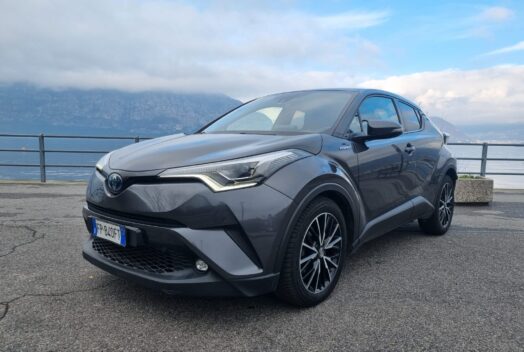 Medium car: Toyota CHR Hybrid automatic